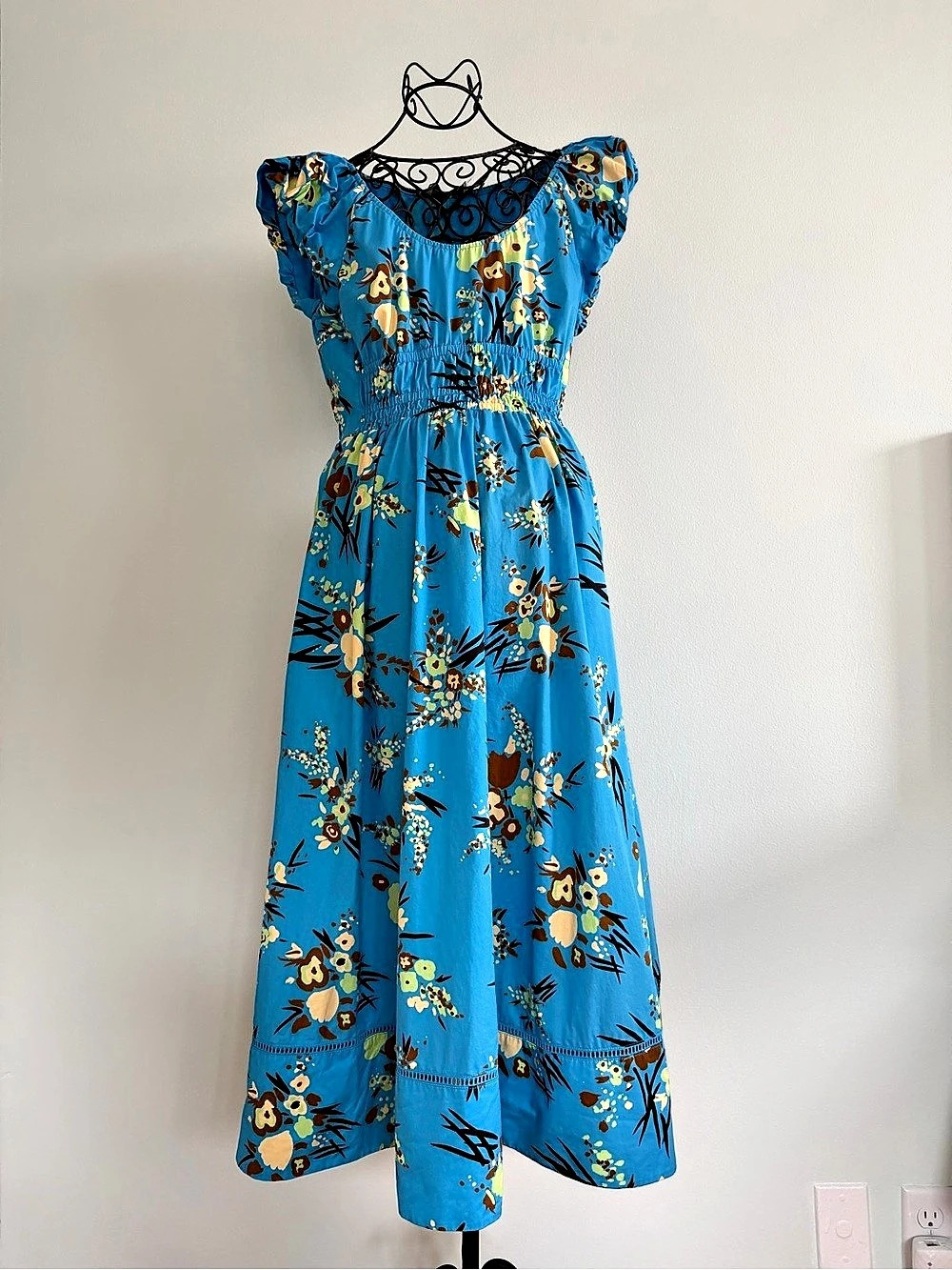 Floral Midi Dress in Blue Size Medium